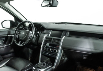 Подержанный автомобиль Land Rover Discovery Sport 2018 года (9 фото)