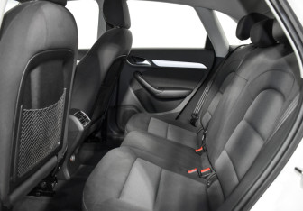 Подержанный автомобиль Audi Q3 2015 года (11 фото)