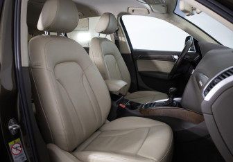 Подержанный автомобиль Audi Q5 2012 года (19 фото)