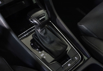 Подержанный автомобиль Skoda Karoq 2021 года (17 фото)