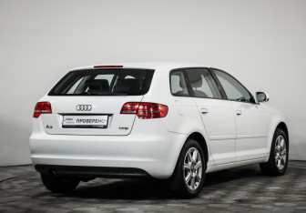 Подержанный автомобиль Audi A3 Hatchback 2012 года (5 фото)