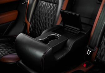 Подержанный автомобиль Land Rover Range Rover 2016 года (25 фото)