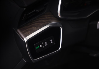 Подержанный автомобиль Audi A6 Sedan 2020 года (25 фото)