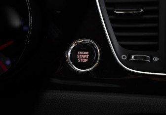 Подержанный автомобиль Kia Carnival 2018 года (19 фото)