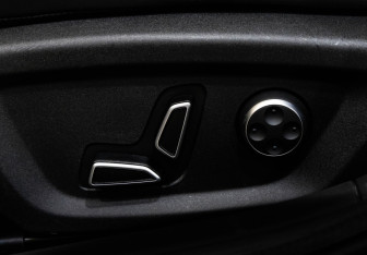 Подержанный автомобиль Changan UNI-V 2023 года (35 фото)