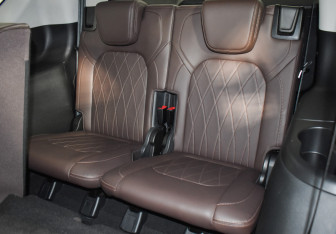 Подержанный автомобиль Exeed VX 2022 года (12 фото)