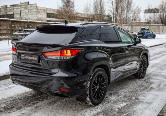 Подержанный автомобиль Lexus RX 2020 года (4 фото)