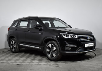 Подержанный автомобиль Changan CS75 2022 года (3 фото)