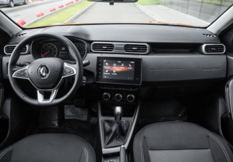 Подержанный автомобиль Renault Duster 2021 года (12 фото)