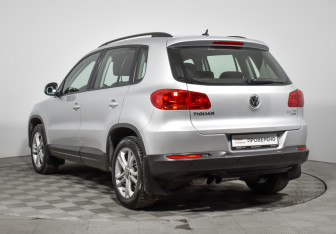 Подержанный автомобиль Volkswagen Tiguan 2015 года (7 фото)