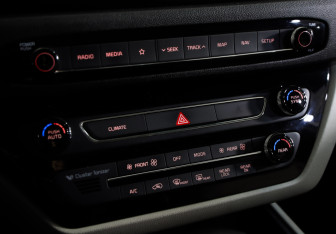 Подержанный автомобиль Kia Carnival 2018 года (15 фото)