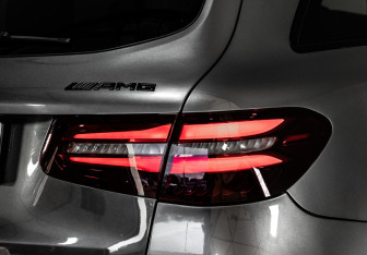 Подержанный автомобиль Mercedes-Benz GLC AMG 2016 года (14 фото)