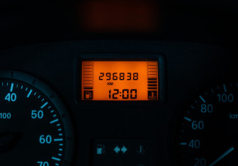 Подержанный автомобиль Renault Logan Sedan 2007 года (14 фото)