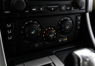 Подержанный автомобиль Land Rover Range Rover Sport 2007 года (16 фото)