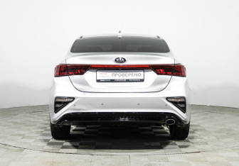 Подержанный автомобиль Kia Cerato Sedan 2020 года (7 фото)