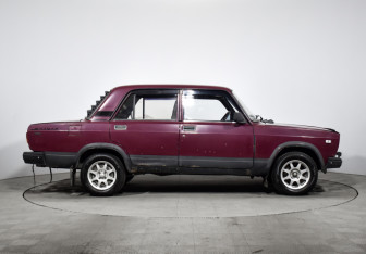Подержанный автомобиль LADA (ВАЗ) 2107 2004 года (4 фото)
