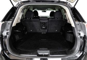 Подержанный автомобиль Nissan X-Trail 2015 года (19 фото)