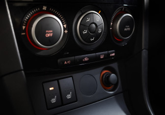 Подержанный автомобиль Mazda 3 Sedan 2008 года (14 фото)