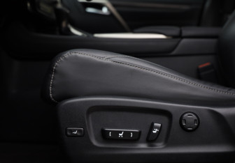 Подержанный автомобиль Lexus RX 2021 года (30 фото)