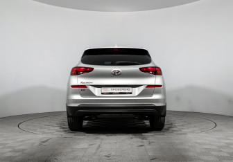 Подержанный автомобиль Hyundai Tucson 2019 года (6 фото)