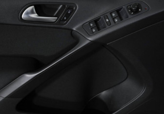 Подержанный автомобиль Volkswagen Tiguan 2015 года (21 фото)