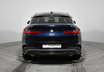 Подержанный автомобиль BMW X4 2018 года (6 фото)