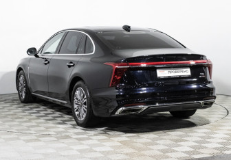 Подержанный автомобиль Hongqi H5 2023 года (7 фото)