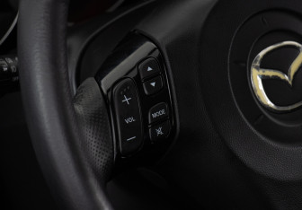 Подержанный автомобиль Mazda 3 Sedan 2008 года (13 фото)