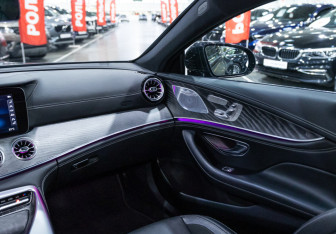 Подержанный автомобиль Mercedes-Benz AMG GT Liftback 2019 года (17 фото)