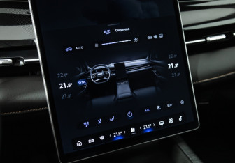 Подержанный автомобиль Geely Preface 2024 года (16 фото)