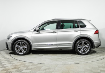 Подержанный автомобиль Volkswagen Tiguan 2018 года (8 фото)