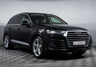 Подержанный автомобиль Audi Q7 2018 года (42 фото)