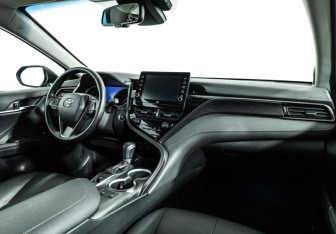 Подержанный автомобиль Toyota Camry Sedan 2021 года (9 фото)