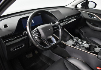 Подержанный автомобиль Omoda C5 2023 года (9 фото)