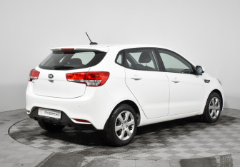 Подержанный автомобиль Kia Rio Hatchback 2017 года (5 фото)