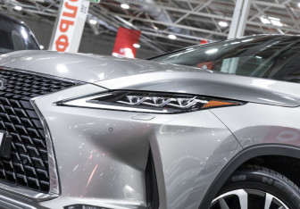 Подержанный автомобиль Lexus RX 2020 года (2 фото)
