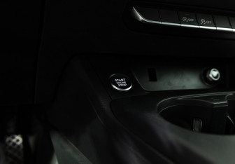 Подержанный автомобиль Audi A4 Wagon 2018 года (19 фото)
