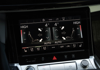 Подержанный автомобиль Audi e-tron Sportback 2021 года (21 фото)