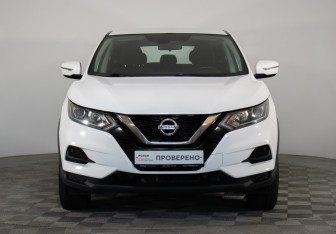 Подержанный автомобиль Nissan Qashqai 2021 года (2 фото)
