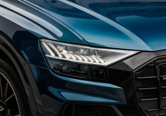 Подержанный автомобиль Audi Q8 2019 года (11 фото)
