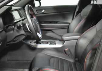 Подержанный автомобиль Kia Optima Sedan 2019 года (10 фото)