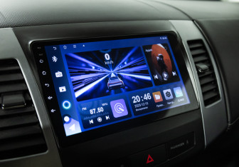 Подержанный автомобиль Mitsubishi Outlander 2011 года (16 фото)