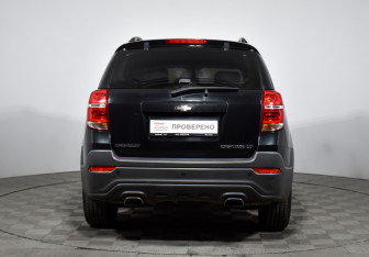 Подержанный автомобиль Chevrolet Captiva 2014 года (6 фото)