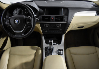 Подержанный автомобиль BMW X4 2015 года (12 фото)
