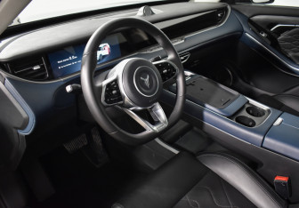 Подержанный автомобиль Voyah Free 2023 года (9 фото)