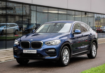 Подержанный автомобиль BMW X4 2019 года (3 фото)