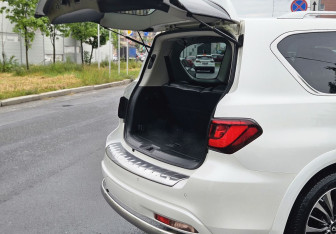 Подержанный автомобиль Infiniti QX80 2018 года (7 фото)