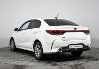 Подержанный автомобиль Kia Rio Sedan 2020 года (7 фото)