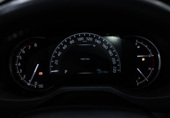 Подержанный автомобиль Toyota RAV4 2022 года (20 фото)