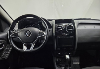 Подержанный автомобиль Renault Duster 2020 года (14 фото)